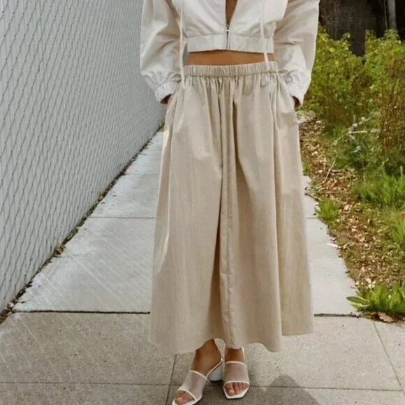 Zara Black Top with Cream Midi Skirt - Picture 2 of 6